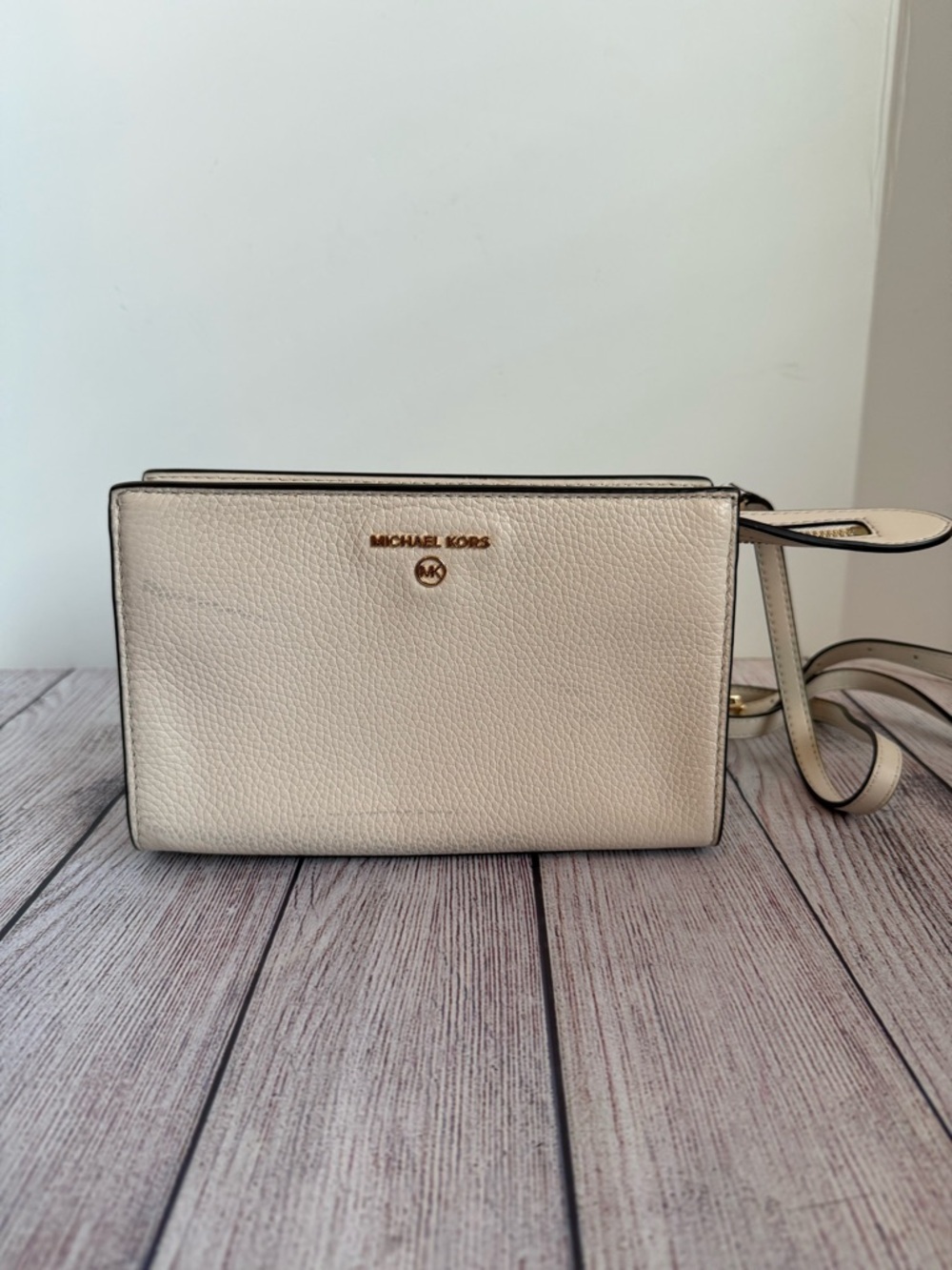 MICHAEL KORS Valerie Taupe Pebbled Leather Crossbody Purse